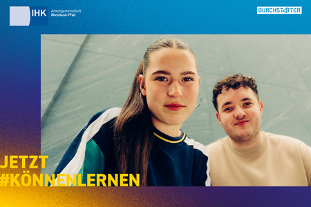 Kampagnenfoto der IHK Azubi-Kampagne k&ouml;nnenlernen und Durchstarter mit zwei Azubi-Botschafter, die f&uuml;r die Ausbildung werben