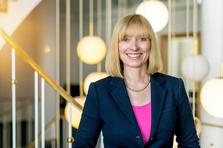 Portrait IHK-Pr&auml;sidentin Susanne Szczesny-O&szlig;ing